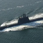 Submarino convencional construido por Hyundai Heavy Industries navegando en superficie, imagen referencial de la oferta del submarino HDS-1500 para Argentina