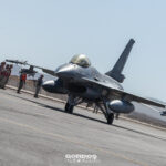 F-16 Fighting Falcon de la Fuerza Aérea de Chile armado y en plataforma durante el Ejercicio Salitre 2026 en el Desierto de Atacama.