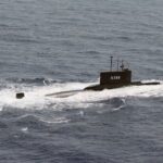 Submarino Tipo 209 en navegación de superficie, diseño base del 209NG ofertado a la Armada Argentina